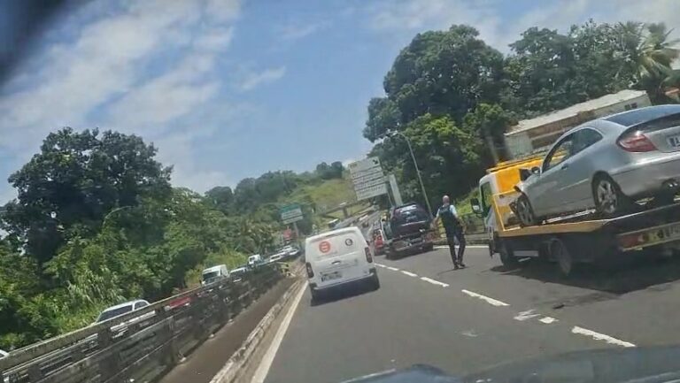 Accident Guadeloupe Carambolage Caravane du tour de Guadeloupe