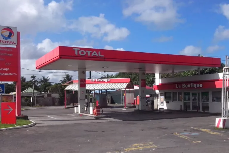 Prix carburant Guadeloupe : hausse du sans-plomb et baisse du gazole en septembre 2025