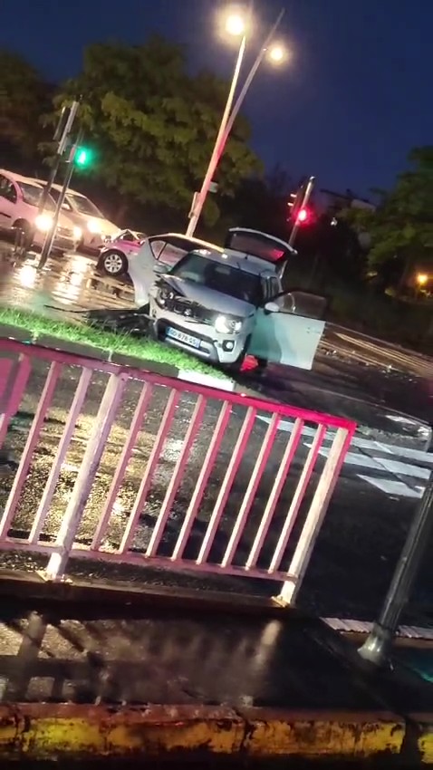 Accident Boulevard de Chanzy Pointe-à-Pitre : une collision sous la pluie ce jeudi 17 octobre