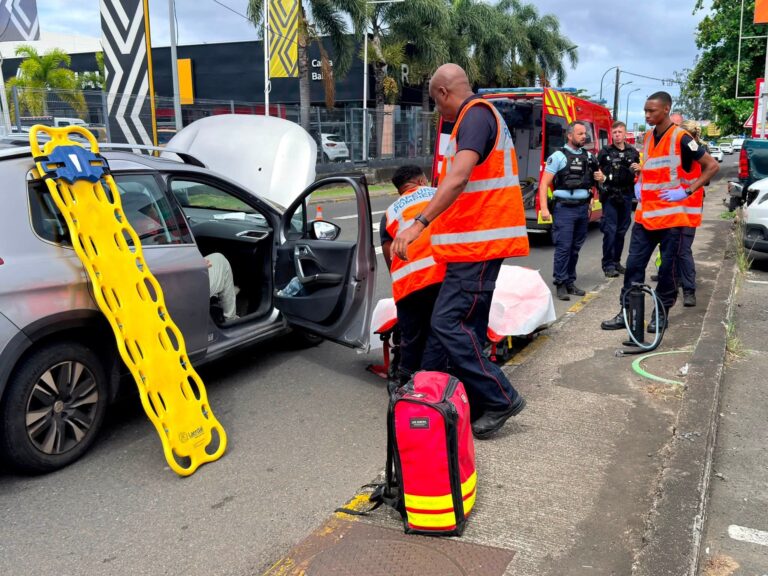 Carambolage RN2 à Baillif : impressionnant accident impliquant 6 véhicules